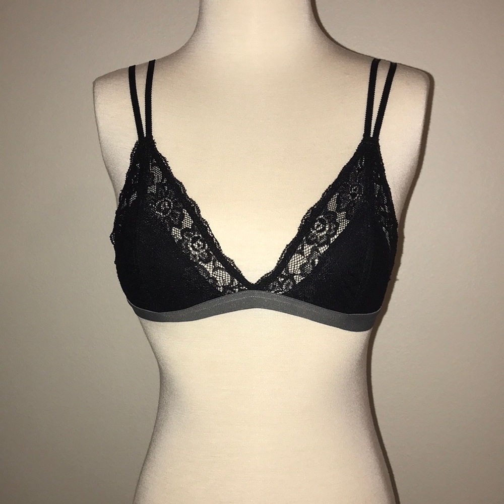 TILLYS LACE BRALETE